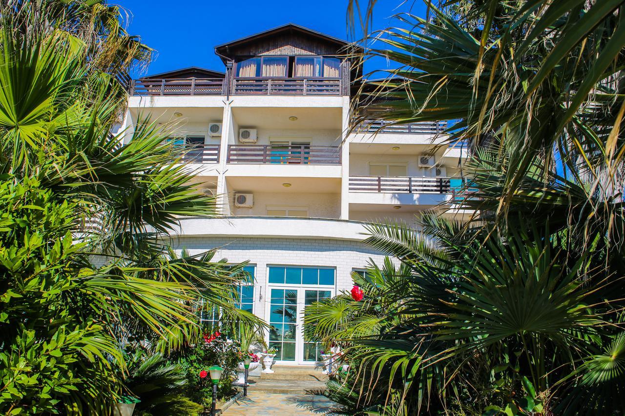 Hotel Venezia Golem  Exterior photo