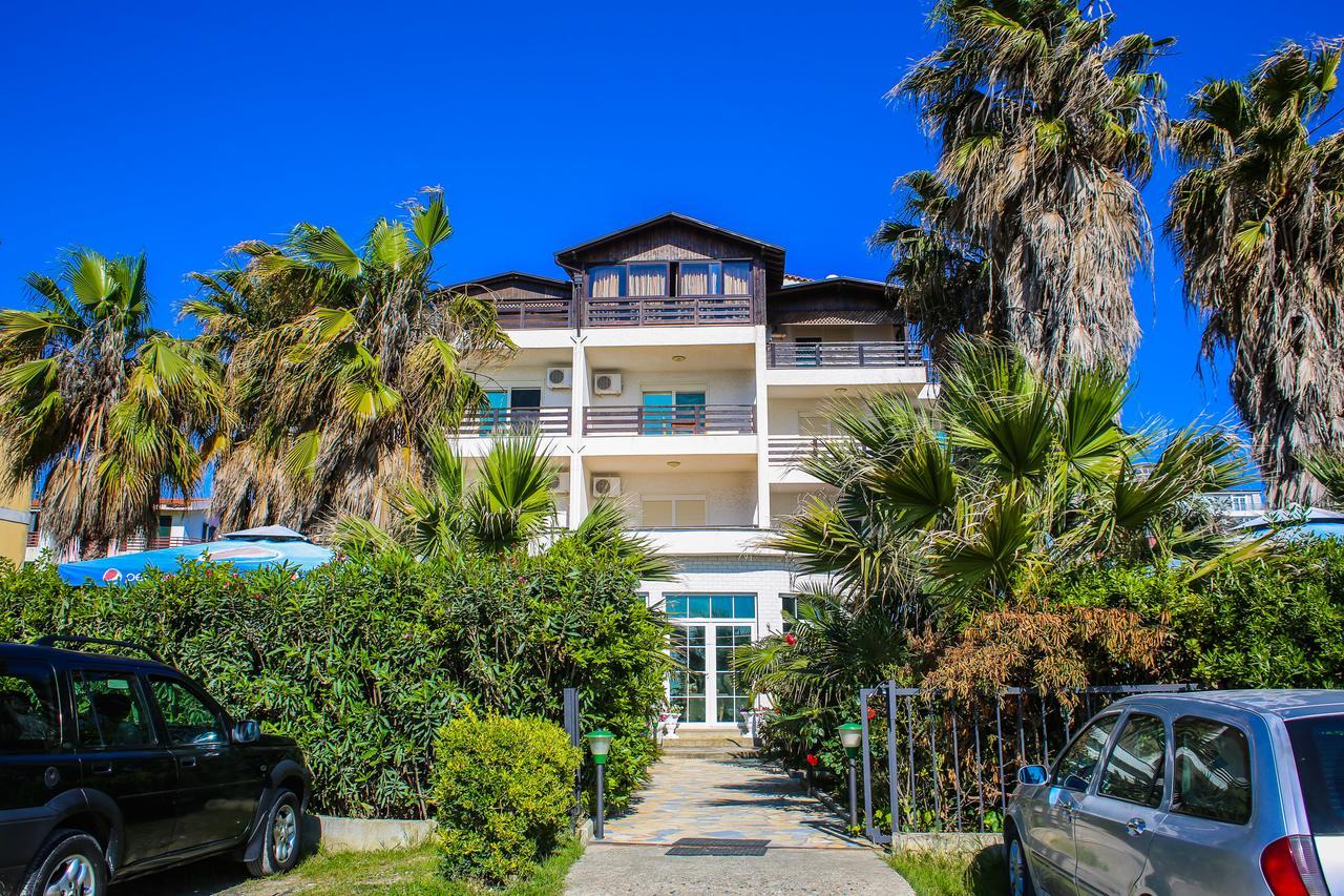 Hotel Venezia Golem  Exterior photo