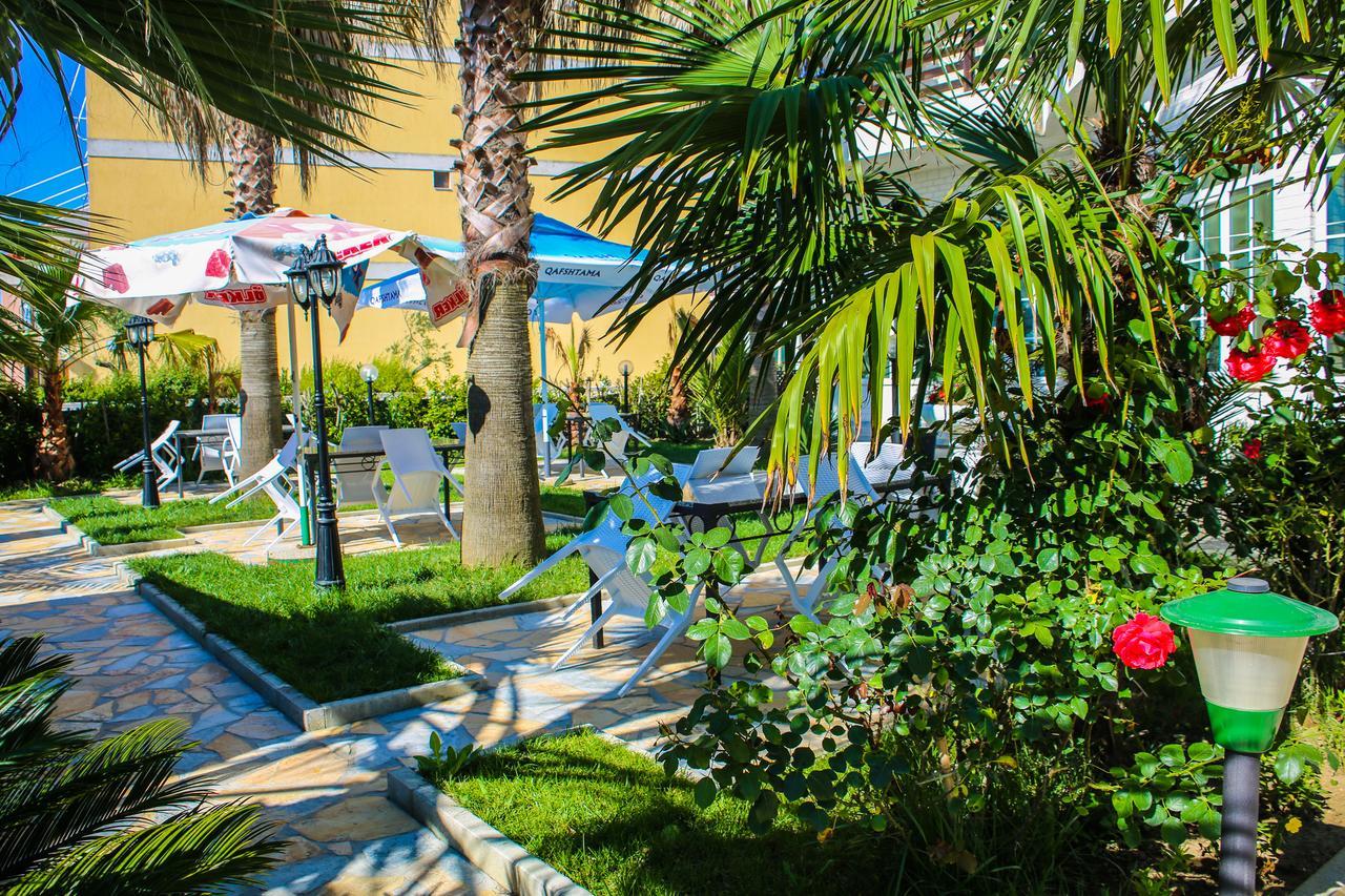 Hotel Venezia Golem  Exterior photo