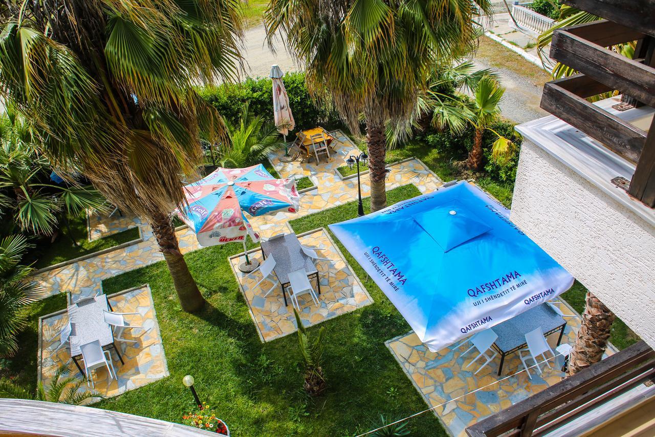 Hotel Venezia Golem  Exterior photo